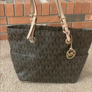 Michael Kors Signature Tote Bag